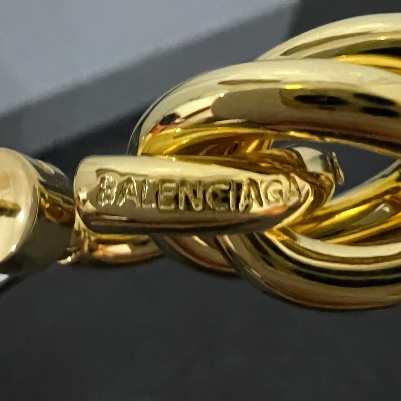 Ba1en*iaga earrings